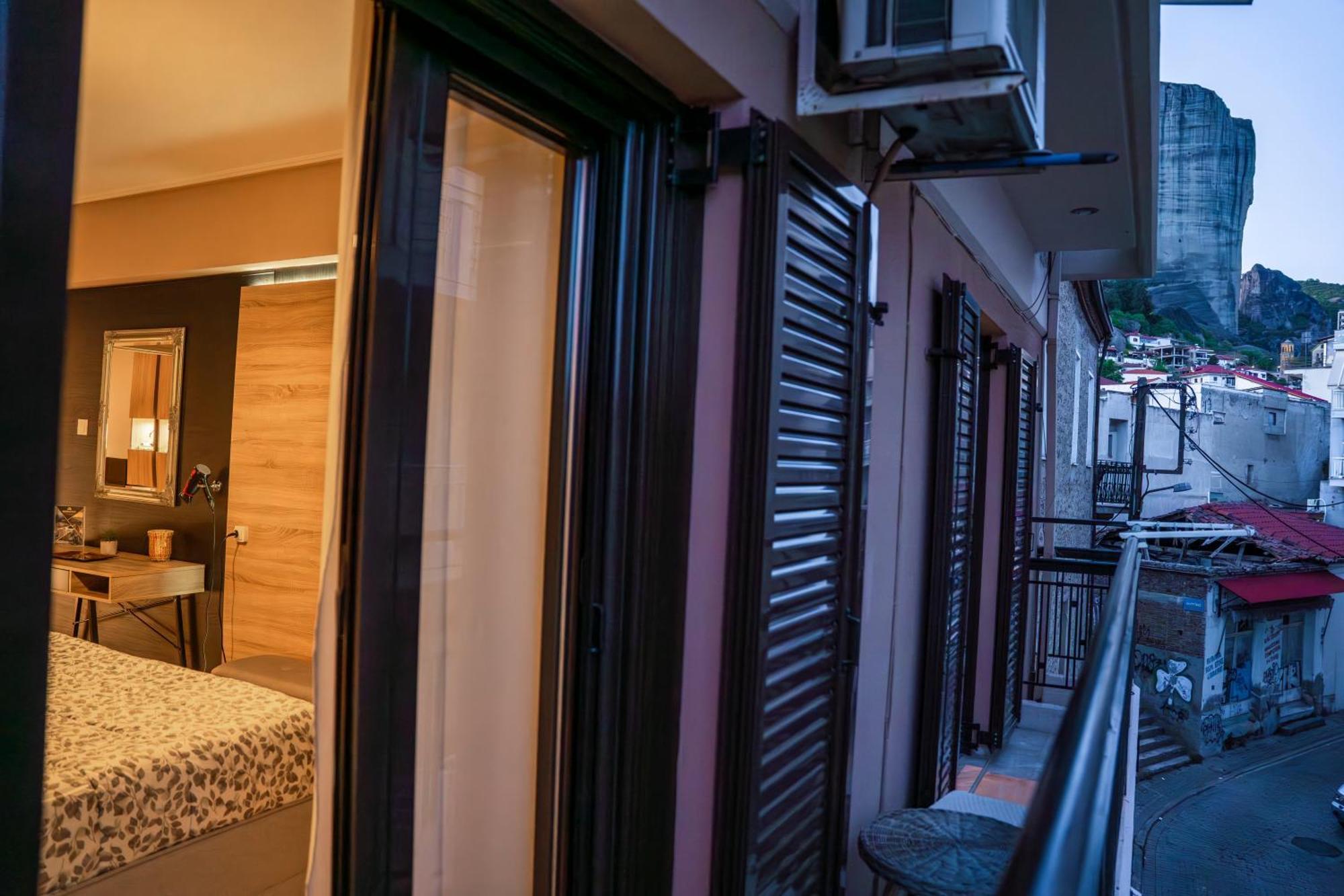 Perikleous 5 Diamerisma Kondoulis House カランバカ エクステリア 写真
