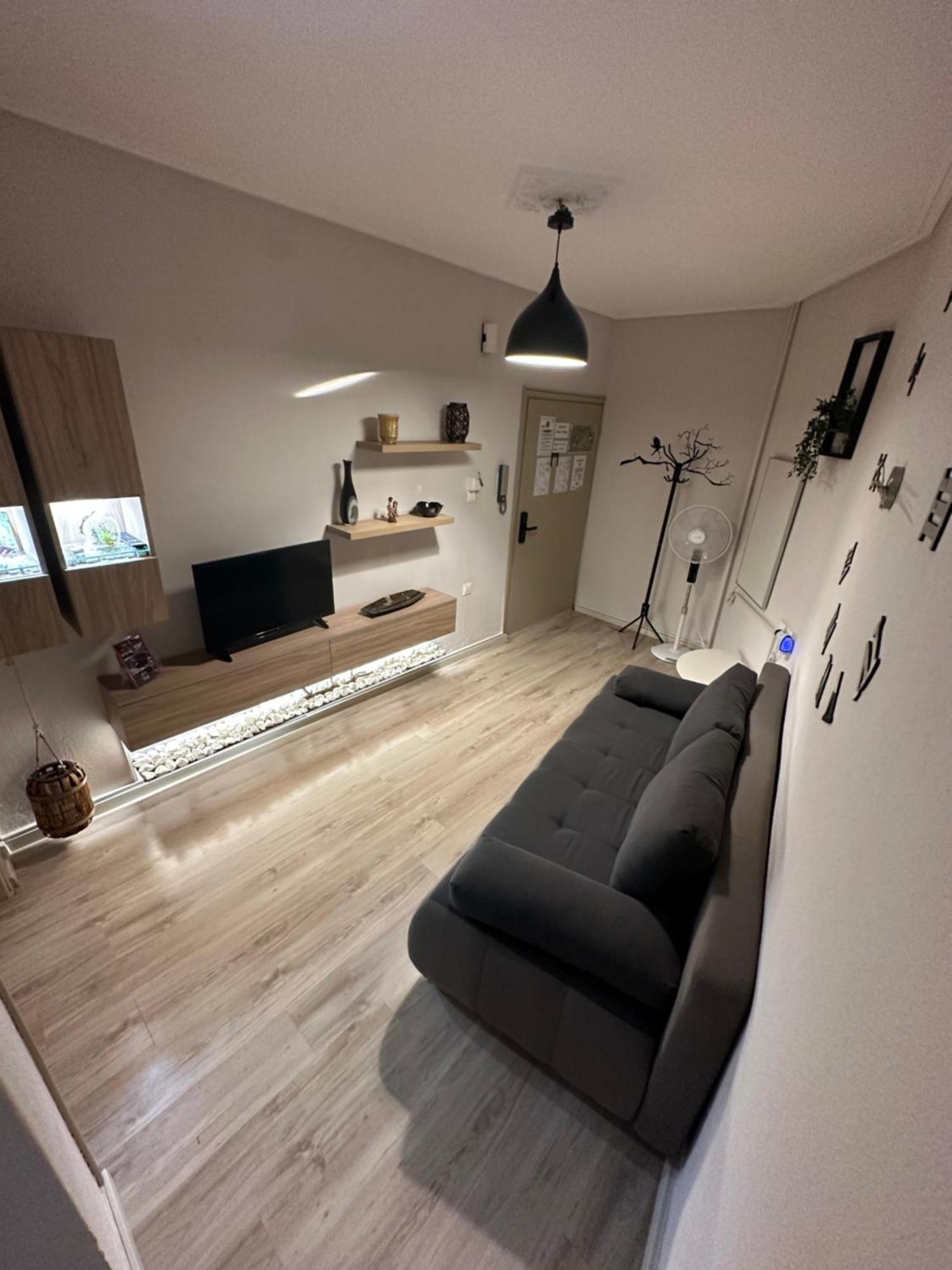 Perikleous 5 Diamerisma Kondoulis House カランバカ エクステリア 写真